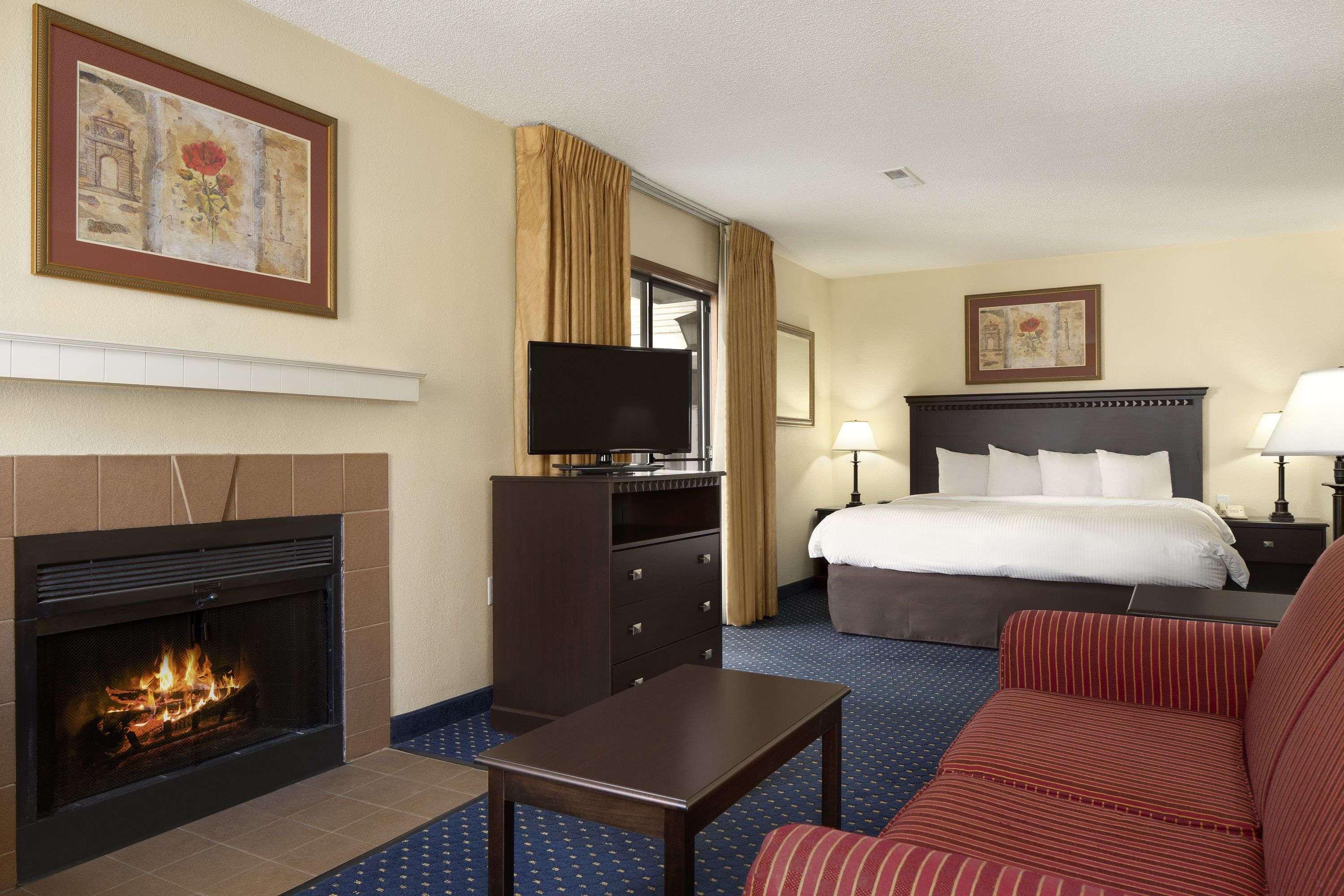 Hawthorn Extended Stay By Wyndham Fort Wayne Exteriör bild
